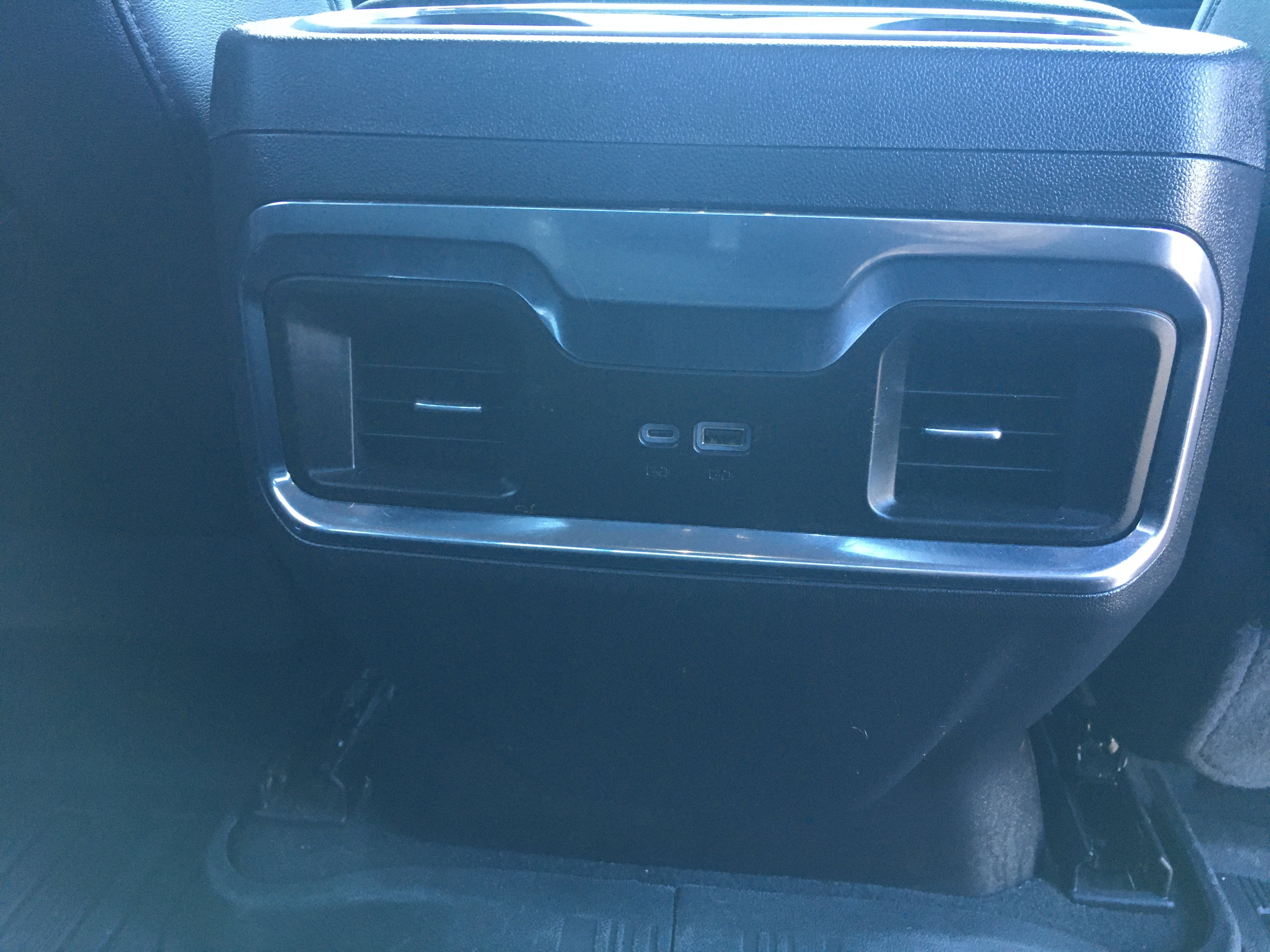 2024 GMC Sierra 1500 4WD Crew Cab Short Box Elevation with 3SB