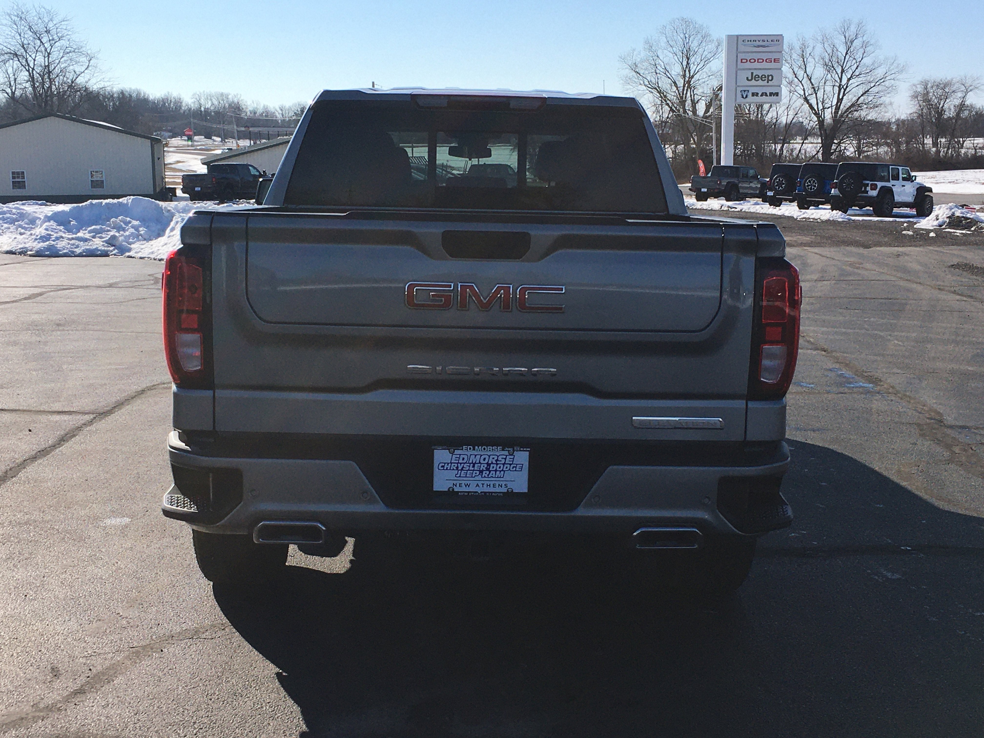 2024 GMC Sierra 1500 4WD Crew Cab Short Box Elevation with 3SB