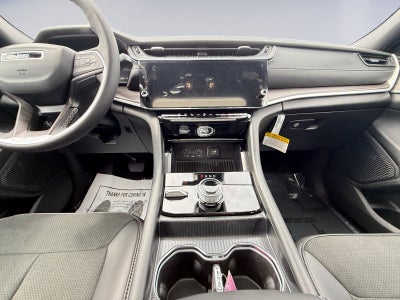2027 Jeep Grand Cherokee Laredo Altitude