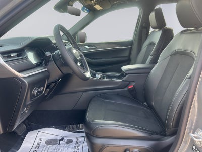 2027 Jeep Grand Cherokee L Laredo Altitude
