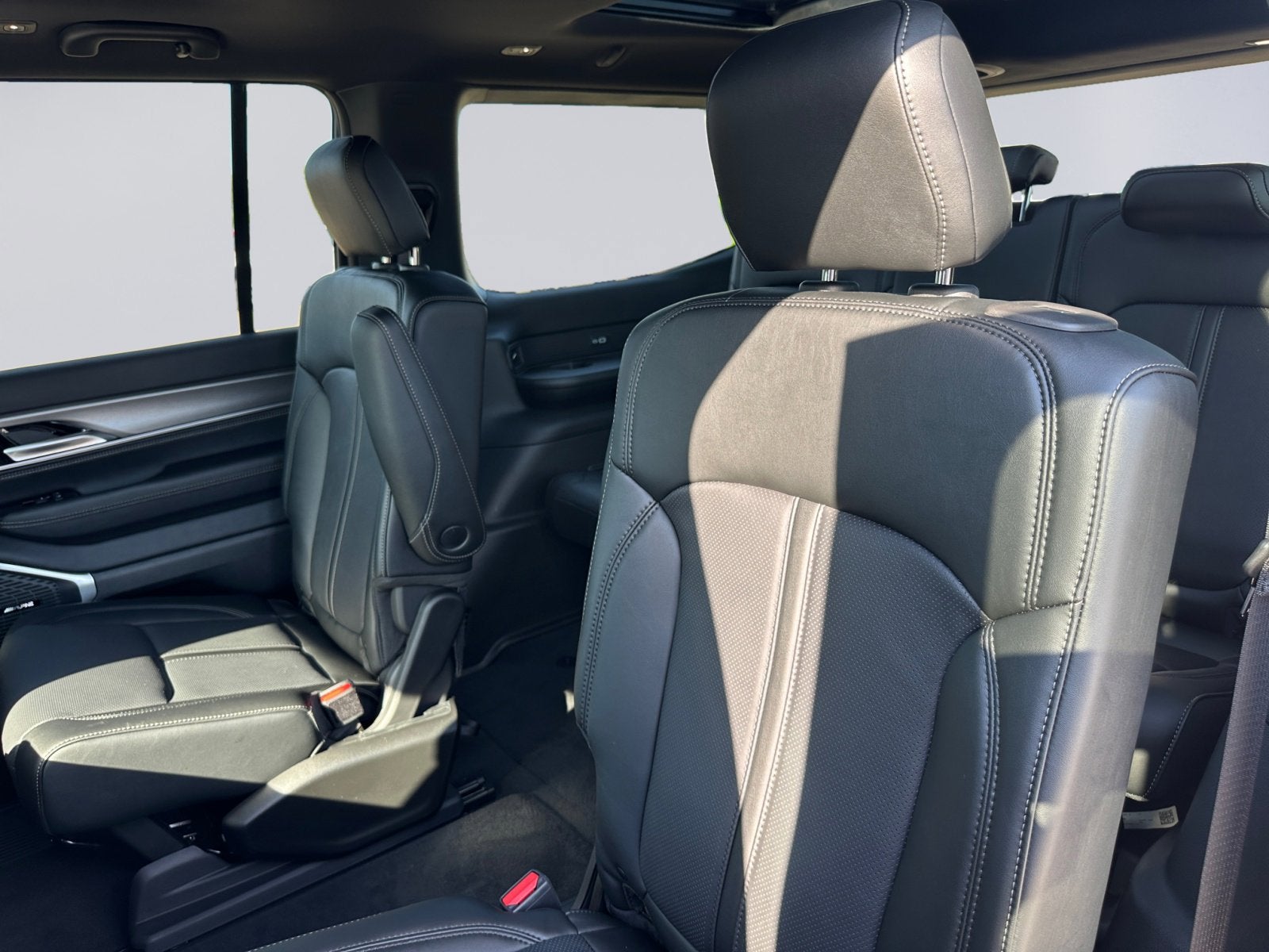 2025 Jeep Wagoneer WAGONEER CARBIDE 4X4