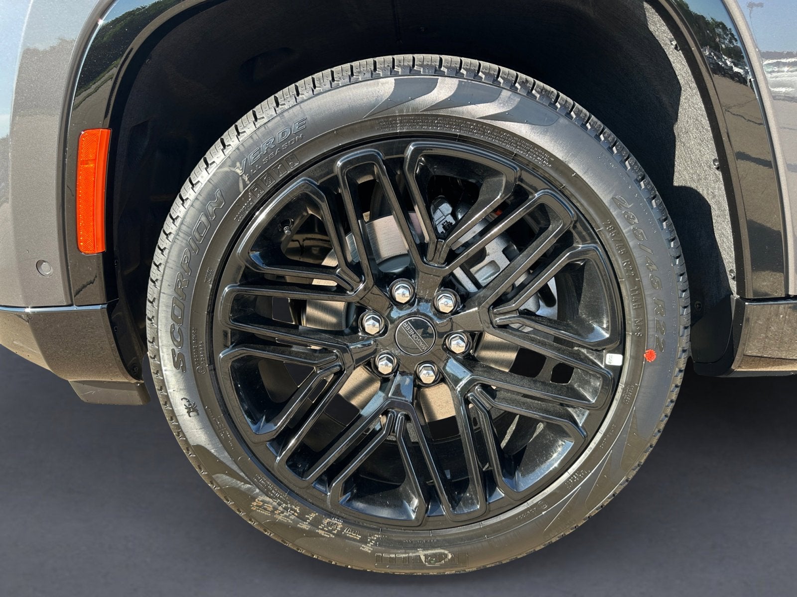 2025 Jeep Wagoneer WAGONEER CARBIDE 4X4