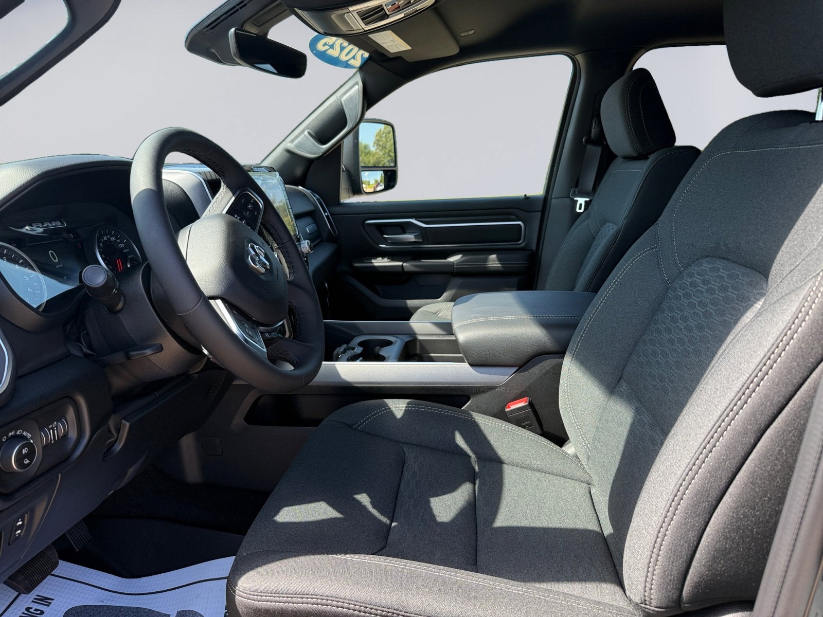 2025 RAM Ram 1500 RAM 1500 BIG HORN CREW CAB 4X4 5'7' BOX