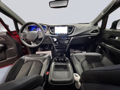 2027 Chrysler Pacifica PACIFICA SELECT AWD