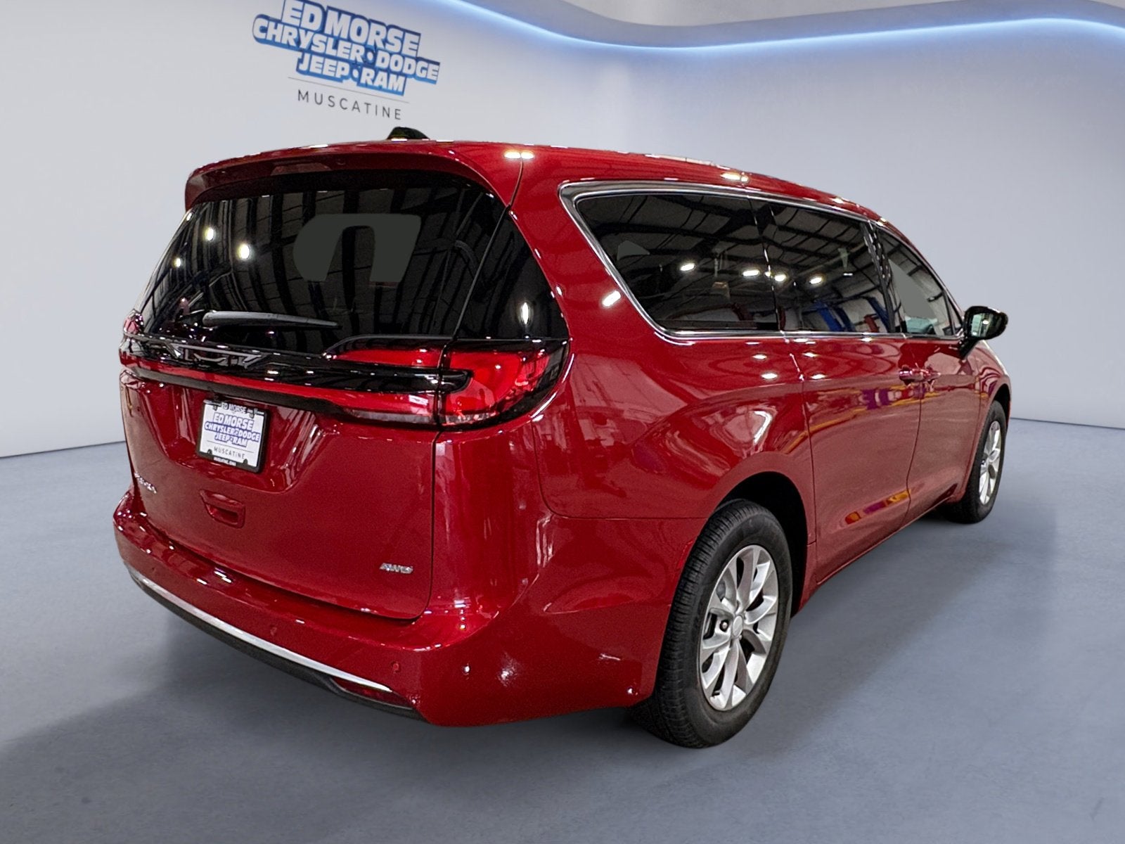 2027 Chrysler Pacifica PACIFICA SELECT AWD