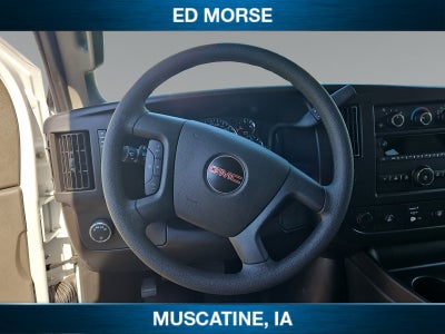 2025 GMC Savana Passenger LT