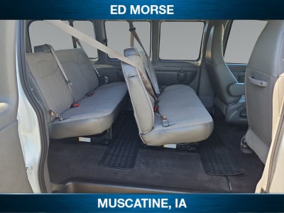 2025 GMC Savana Passenger LT