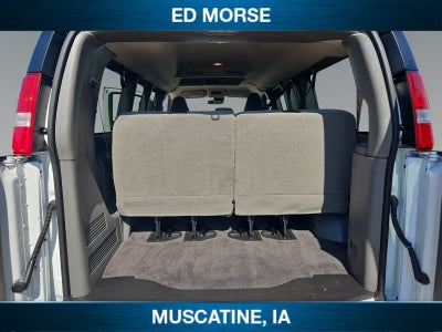 2025 GMC Savana Passenger LT