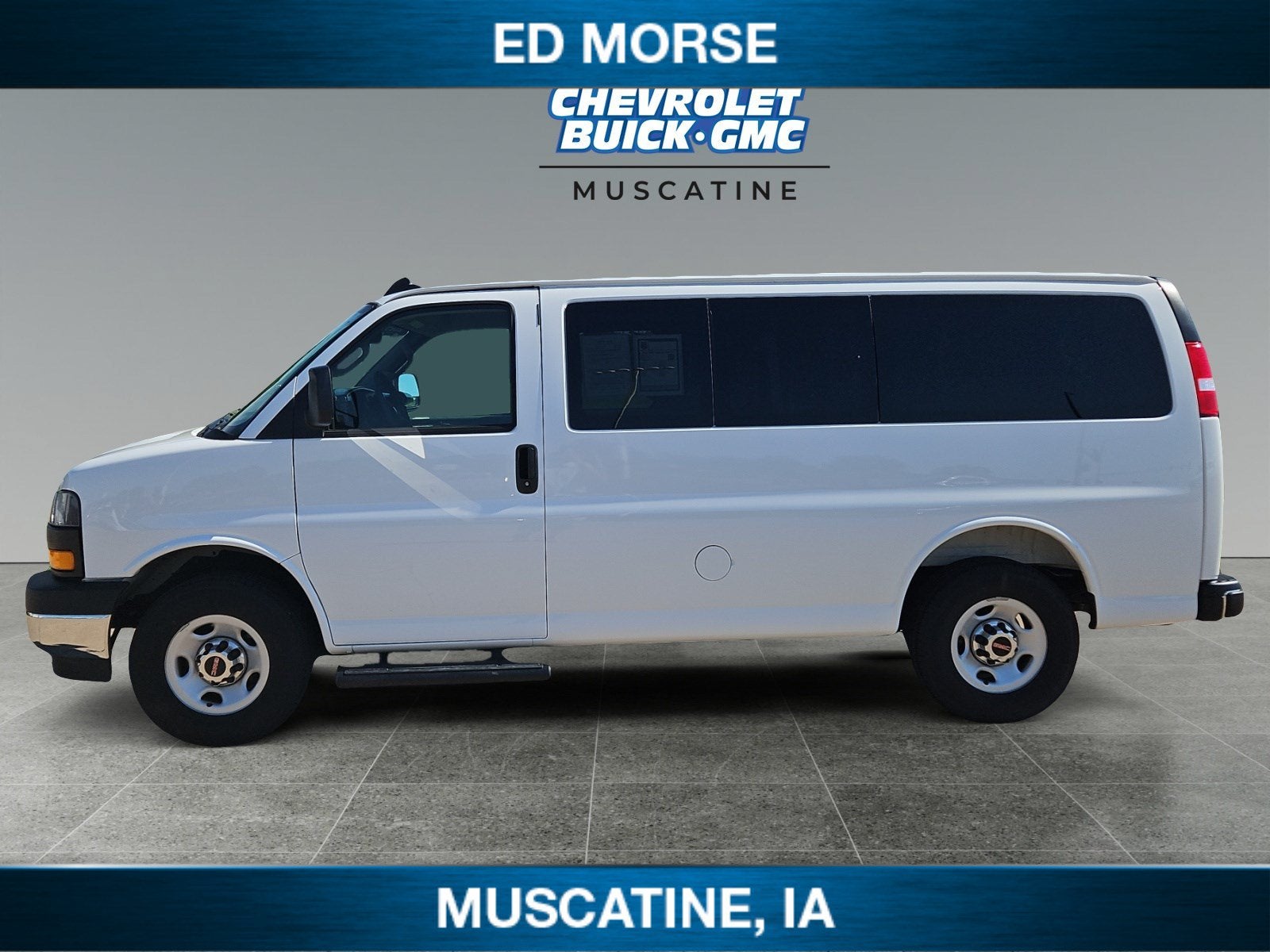 2025 GMC Savana Passenger LT