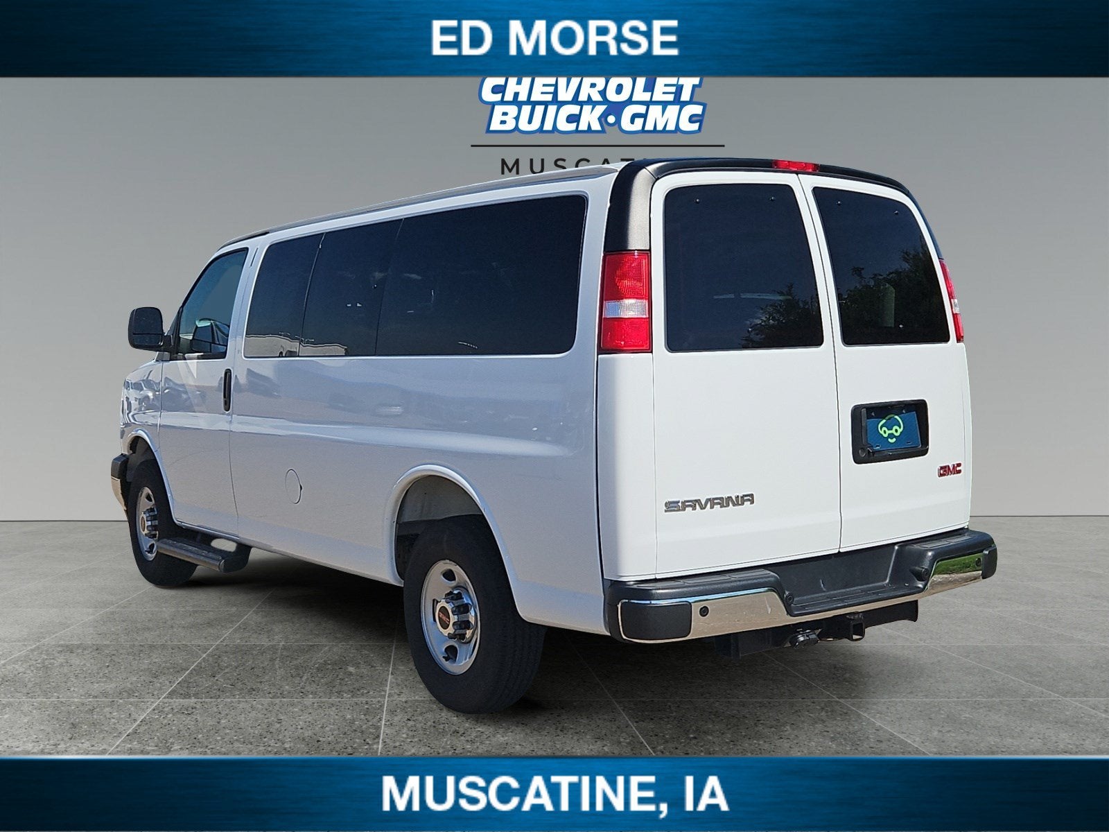 2025 GMC Savana Passenger LT
