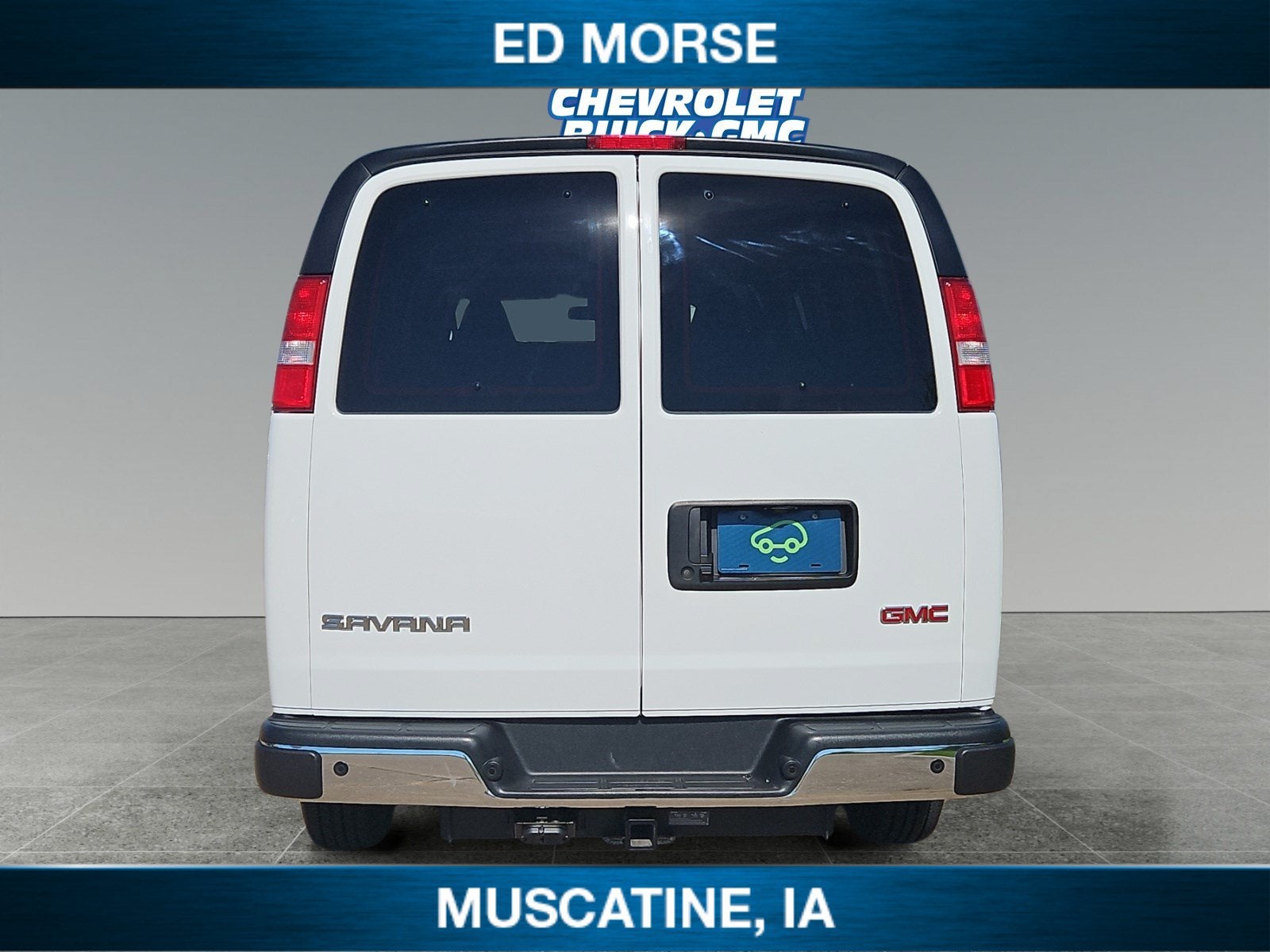 2025 GMC Savana Passenger LT