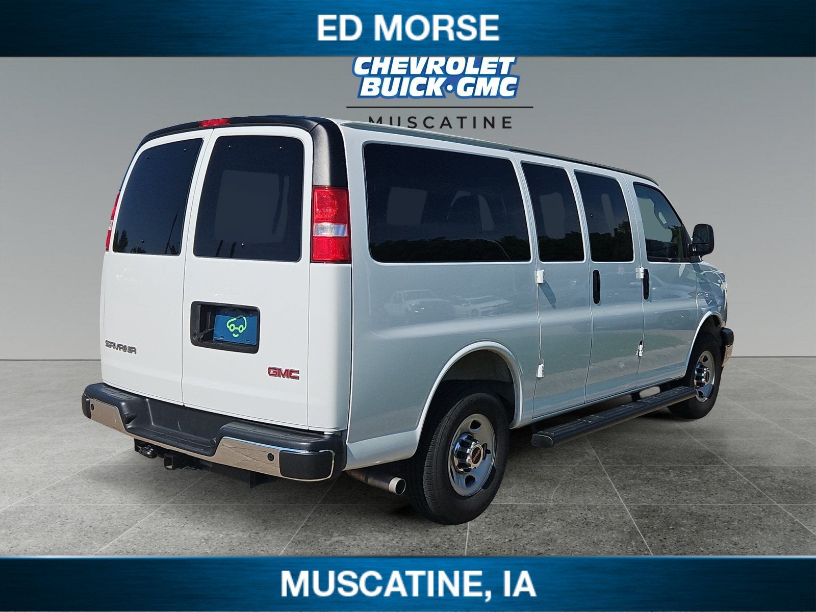 2025 GMC Savana Passenger LT