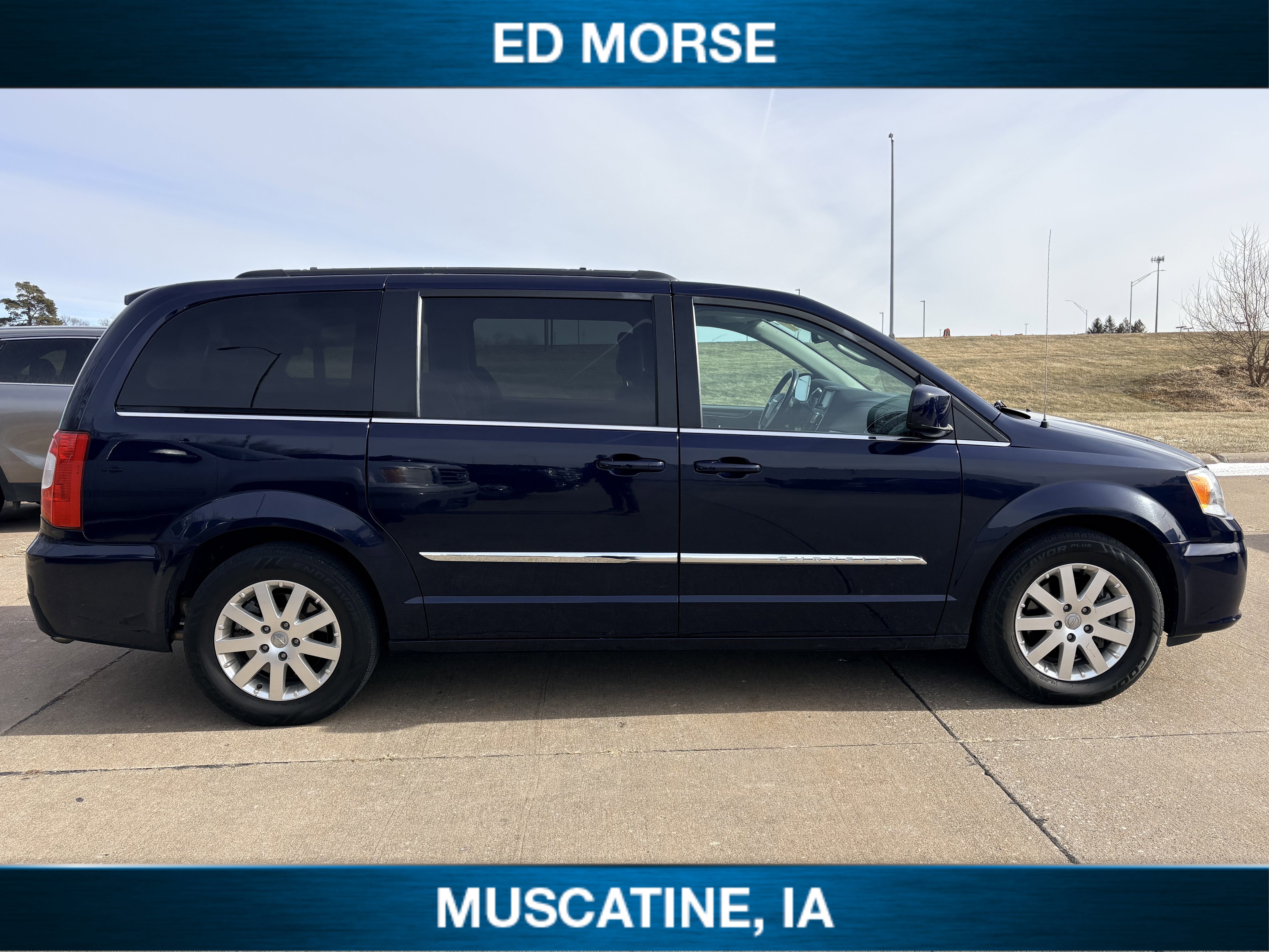 2016 Chrysler Town & Country Touring