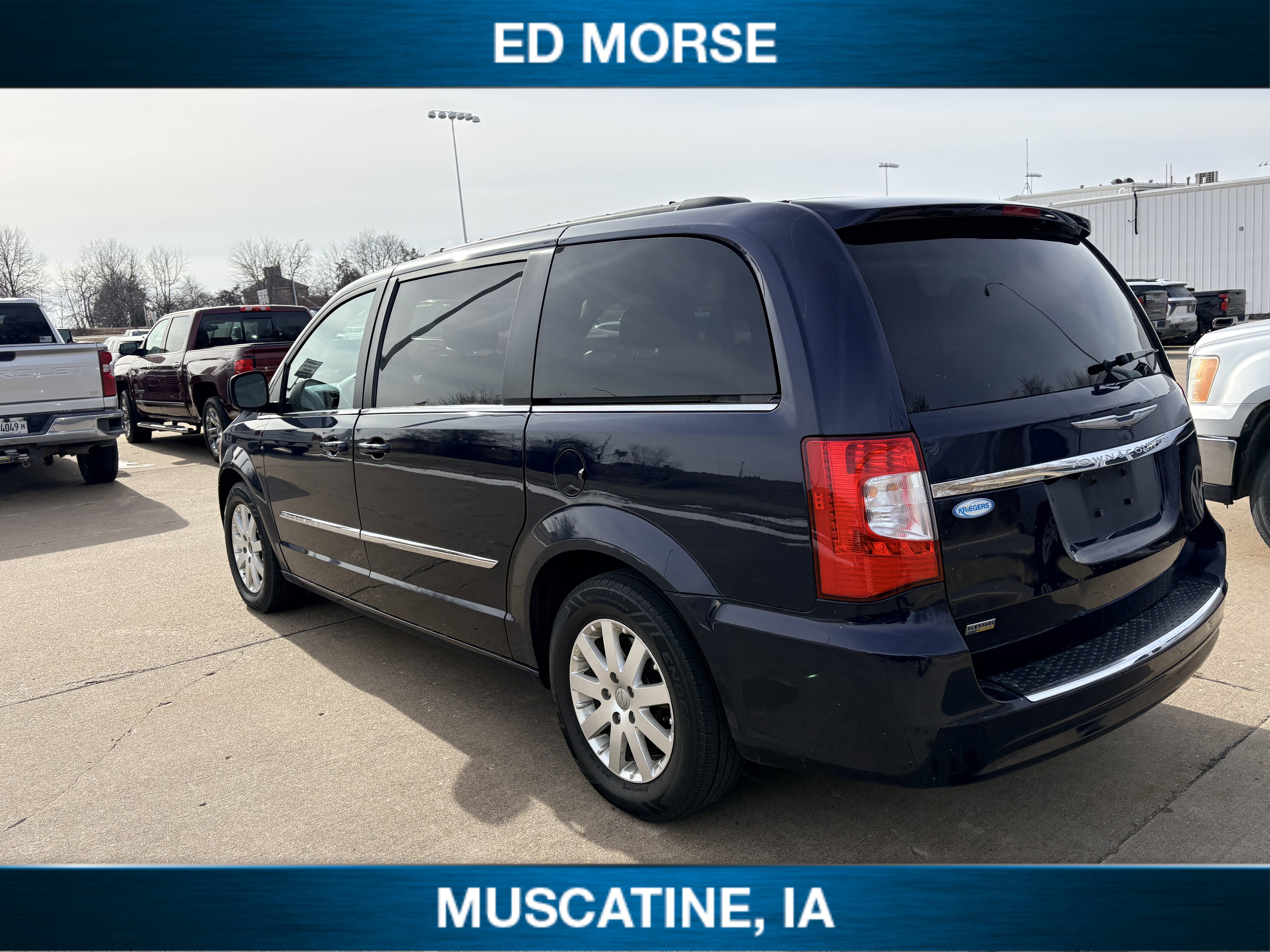 2016 Chrysler Town & Country Touring