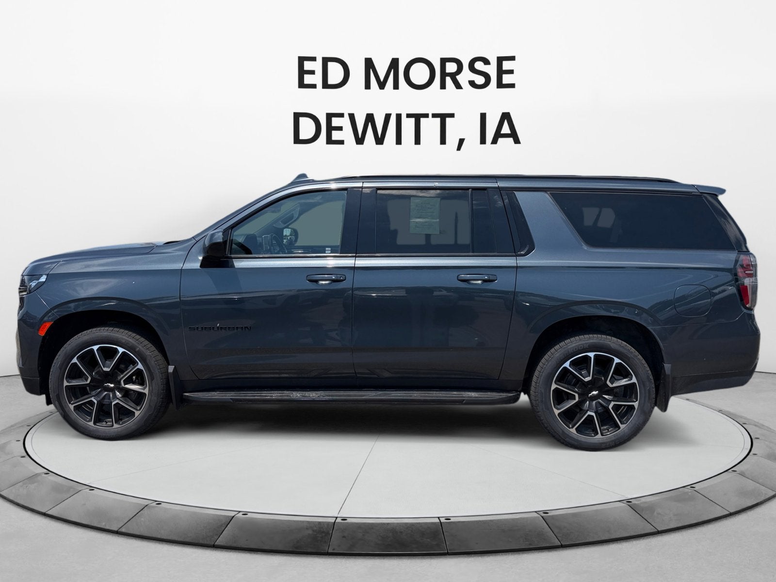 2021 Chevrolet Suburban RST
