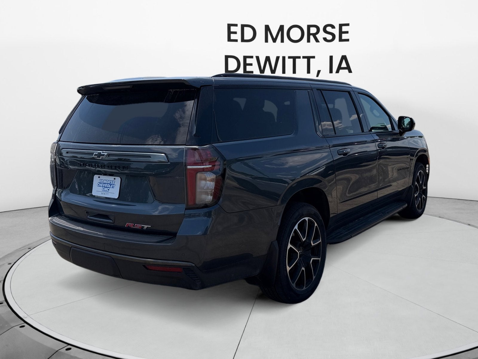 2021 Chevrolet Suburban RST