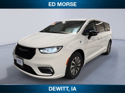 2024 Chrysler Pacifica Hybrid Select