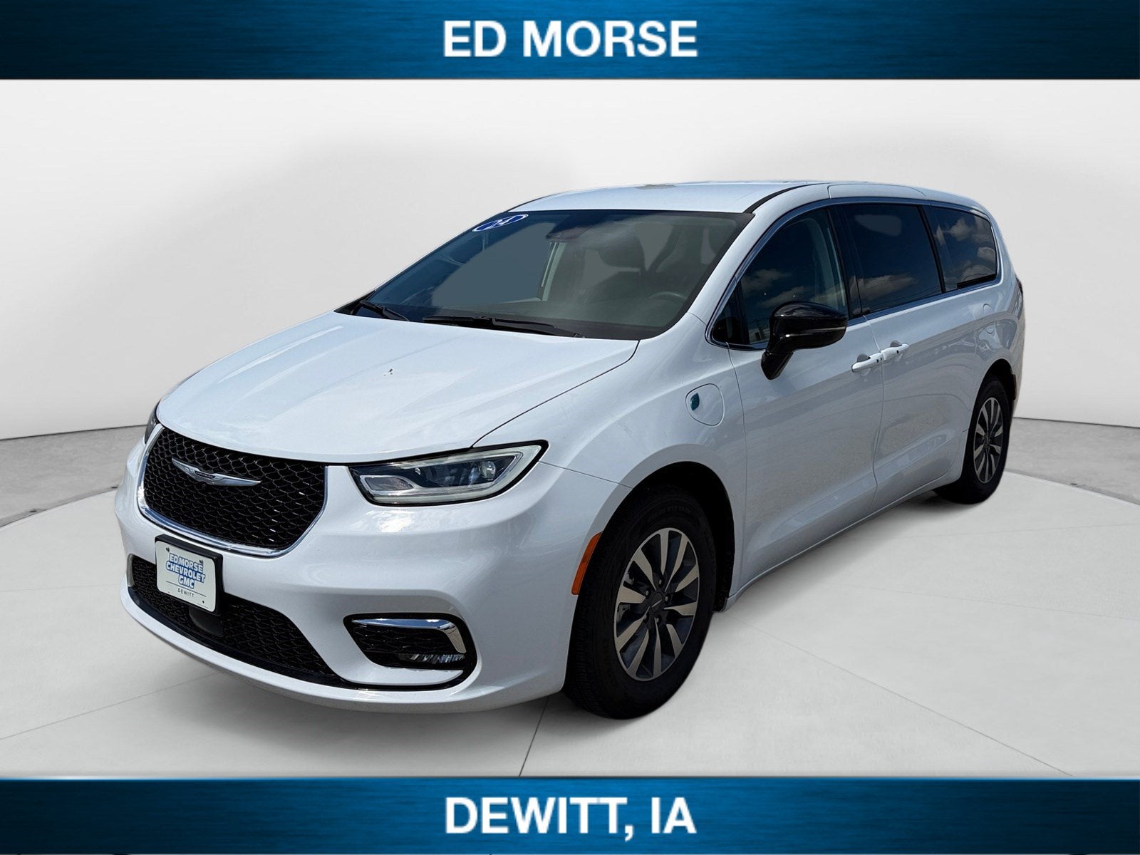 2024 Chrysler Pacifica Hybrid Select