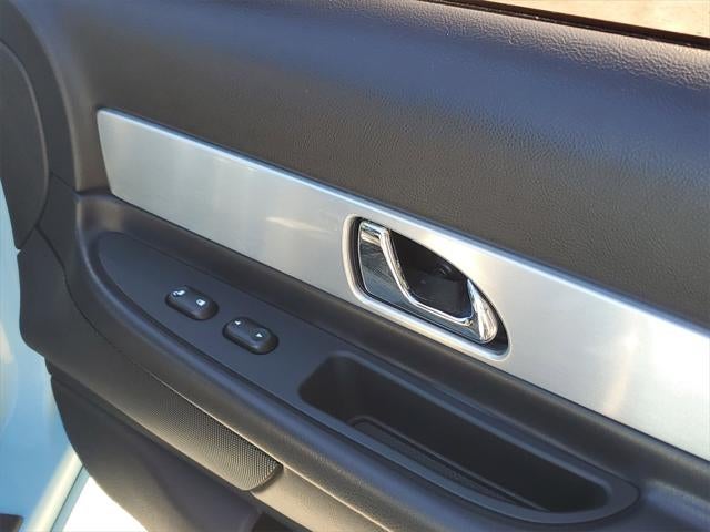 2003 Ford Thunderbird Base