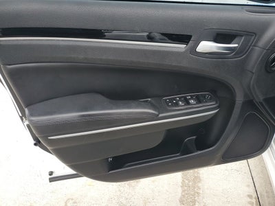 2023 Chrysler 300 Touring