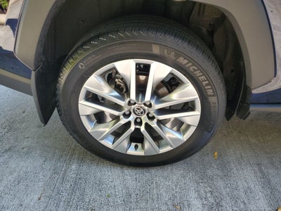 2024 Toyota RAV4 XLE Premium