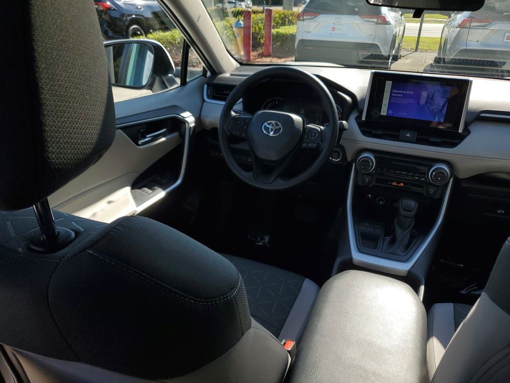 2025 Toyota RAV4 XLE