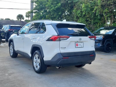 2020 Toyota RAV4 XLE