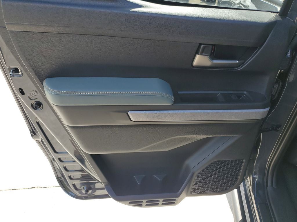 2025 Toyota Tacoma Hybrid Trailhunter