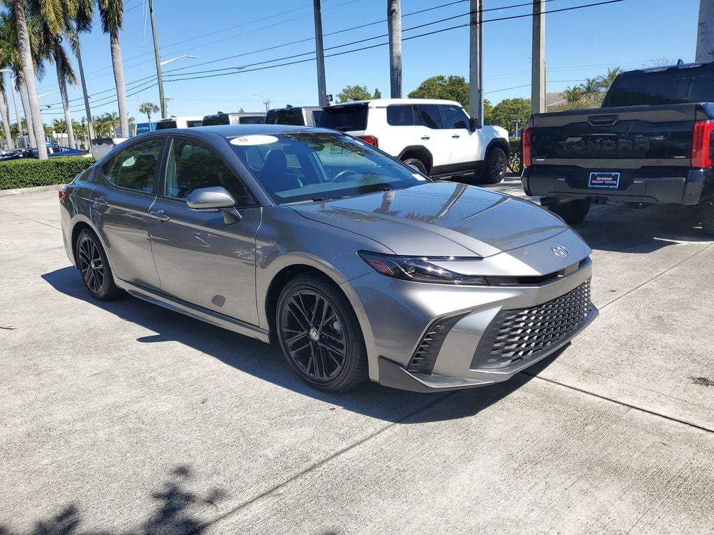 2025 Toyota Camry SE