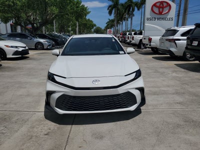 2025 Toyota Camry SE