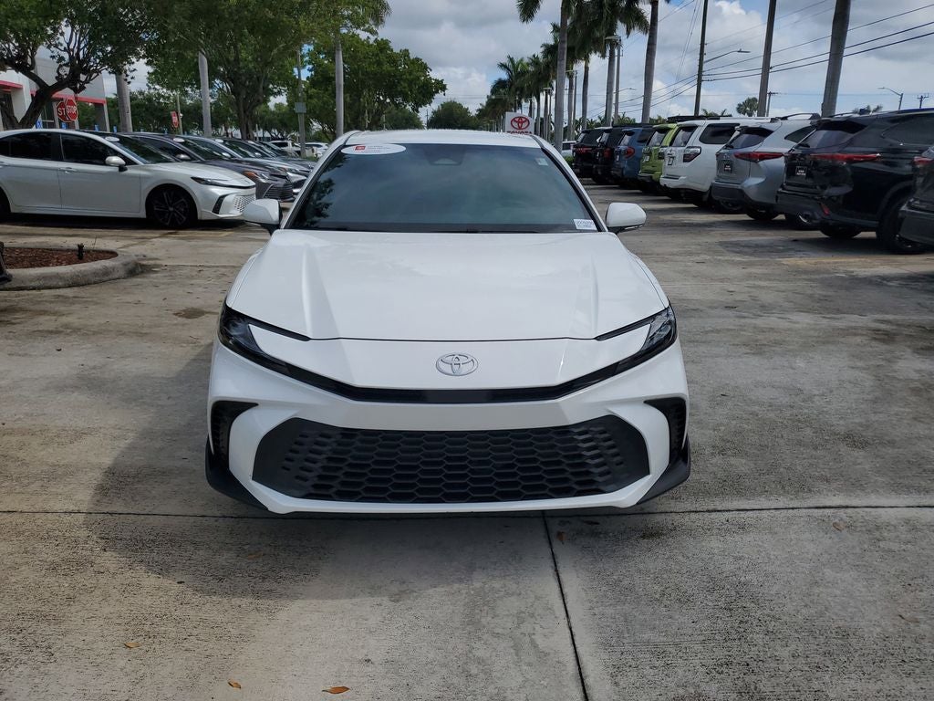 2025 Toyota Camry SE