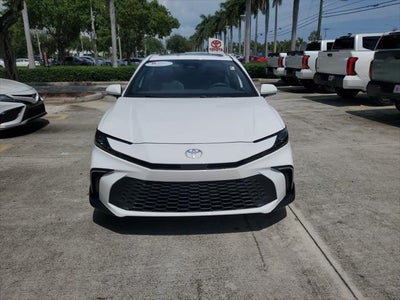 2025 Toyota Camry SE