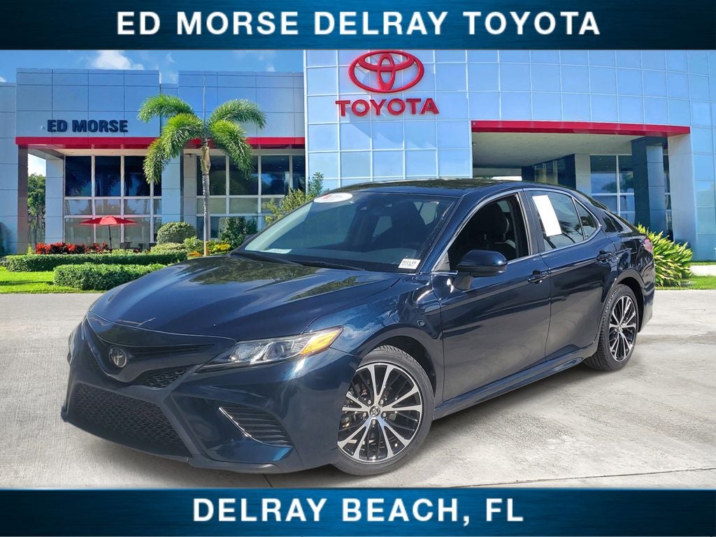 2020 Toyota Camry SE