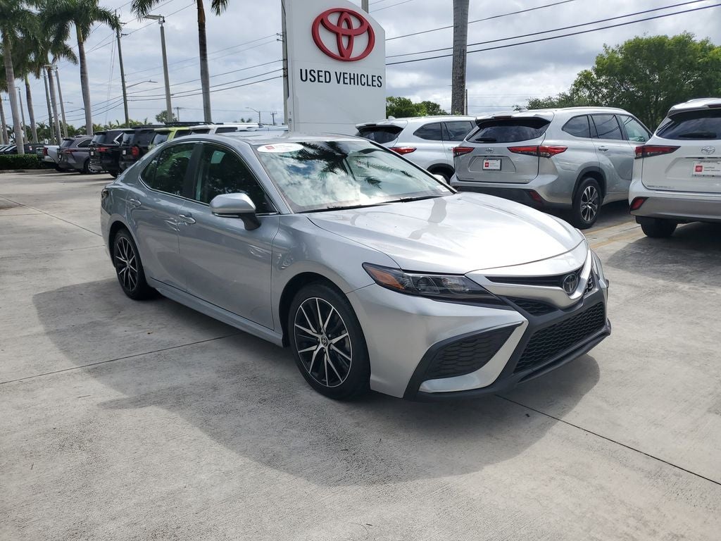 2023 Toyota Camry SE