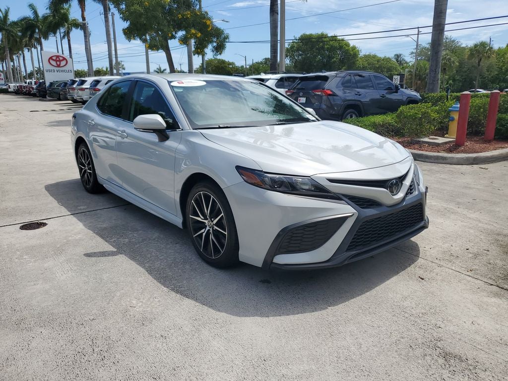 2023 Toyota Camry SE