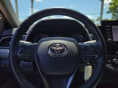 2022 Toyota Camry SE