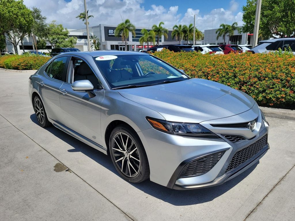 2022 Toyota Camry SE