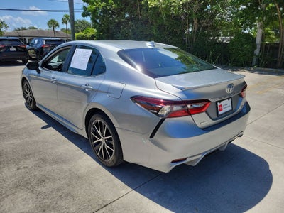 2022 Toyota Camry SE