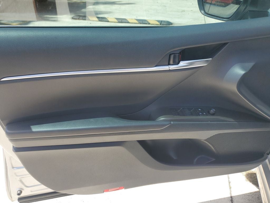 2024 Toyota Camry Hybrid SE