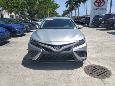2024 Toyota Camry Hybrid SE
