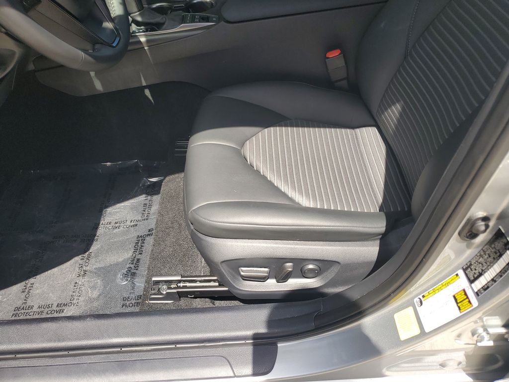 2024 Toyota Camry Hybrid SE