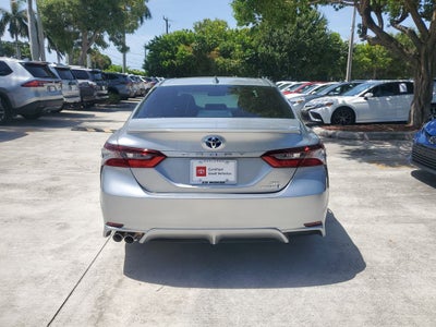 2024 Toyota Camry Hybrid SE