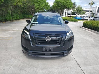 2022 Nissan Pathfinder SV