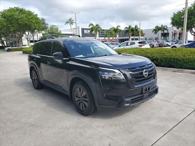 2022 Nissan Pathfinder SV