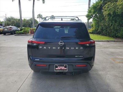 2022 Nissan Pathfinder SV