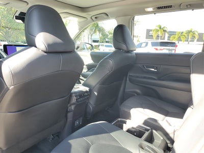 2024 Toyota Grand Highlander Platinum