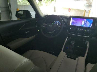 2025 Toyota Grand Highlander Hybrid XLE