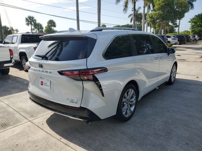 2023 Toyota Sienna Platinum 7 Passenger