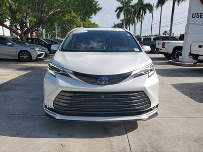 2023 Toyota Sienna Platinum 7 Passenger