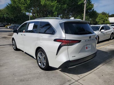2023 Toyota Sienna Platinum 7 Passenger